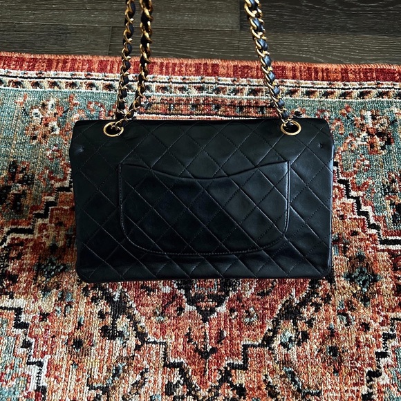 **Chanel Vintage Classic Medium Double Flap Bag - Picture 4 of 13
